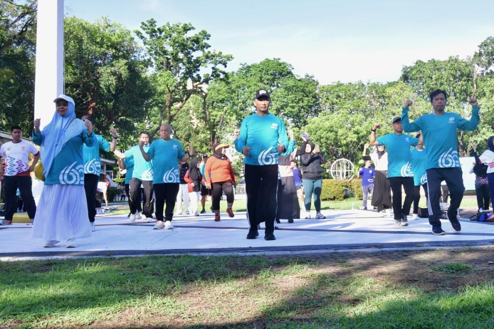 Senam Bersama Jajaran Dinas Kesehatan, Pj Gubernur Prof Zudan Ajak Galakkan Pola Hidup Sehat