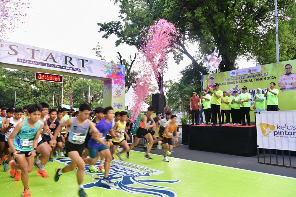 Dilepas Pj Gubernur Prof Zudan, Pelajar Sulsel Antusias Ikuti High School Marathon